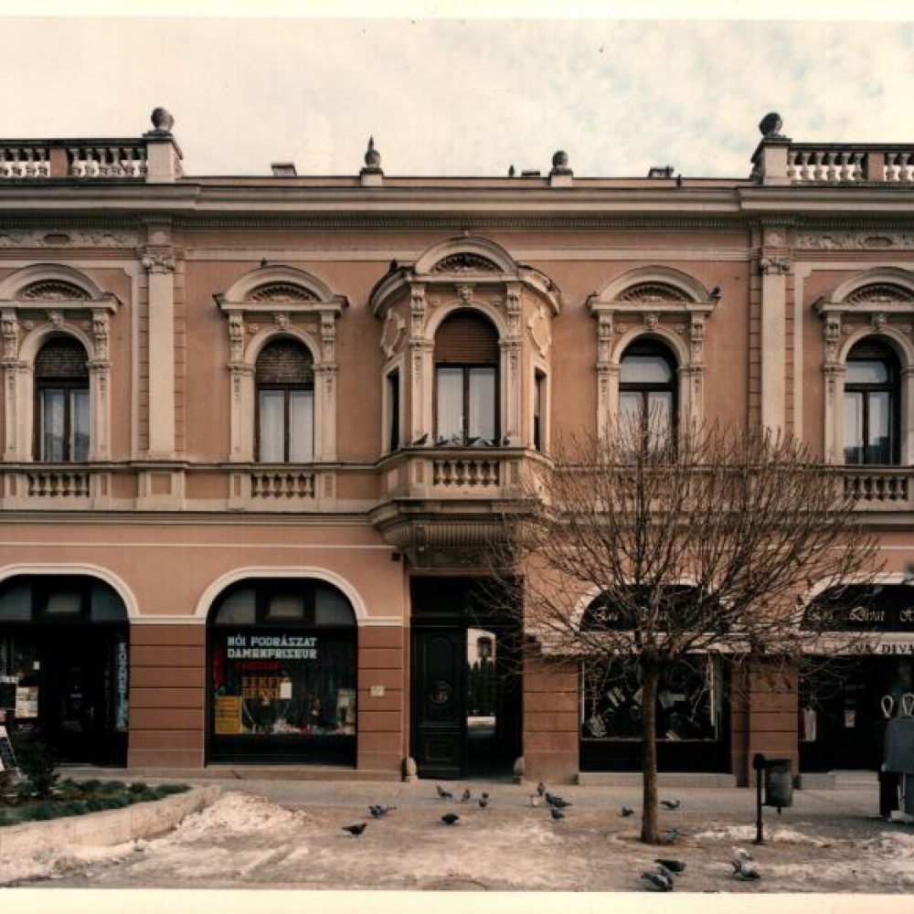 Kossuth utca 10